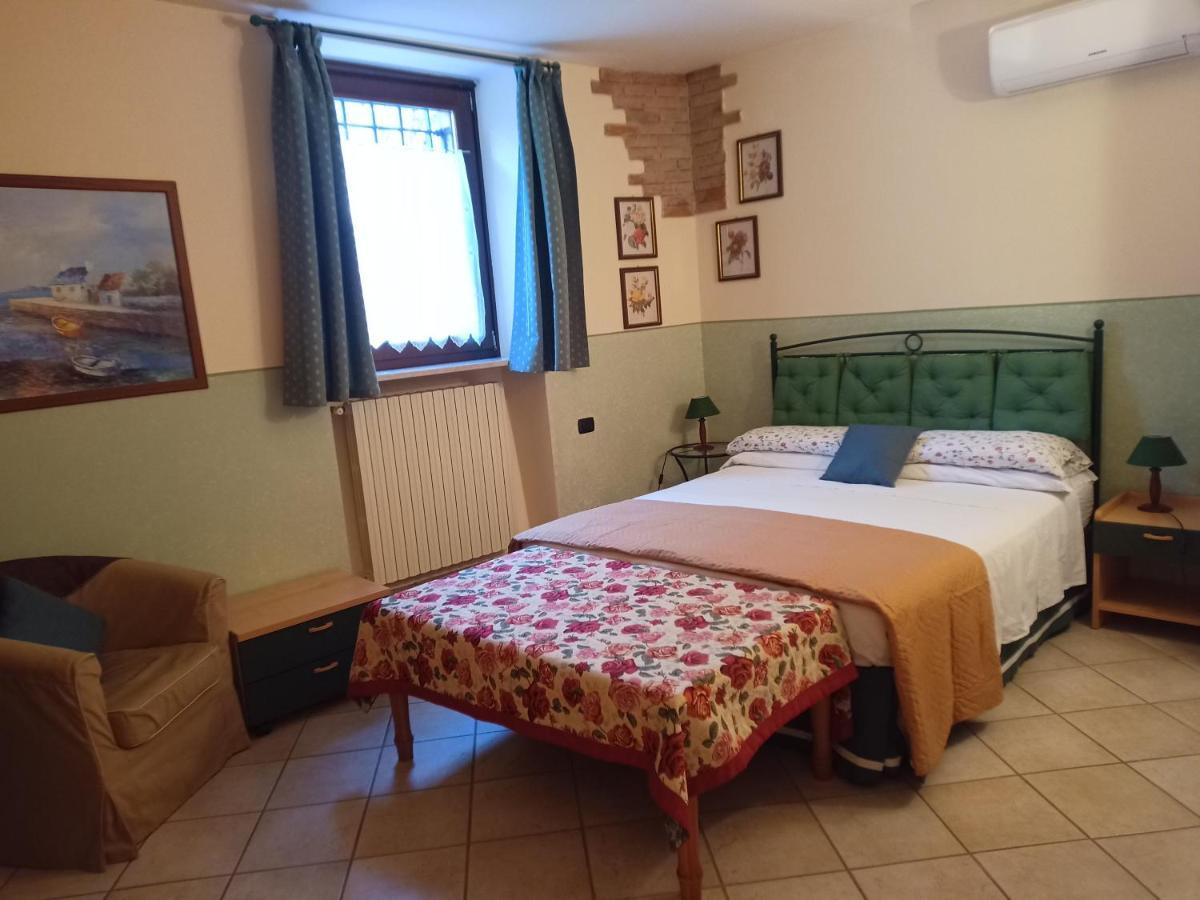 B&B Renzano Bedrooms Salo Exterior photo
