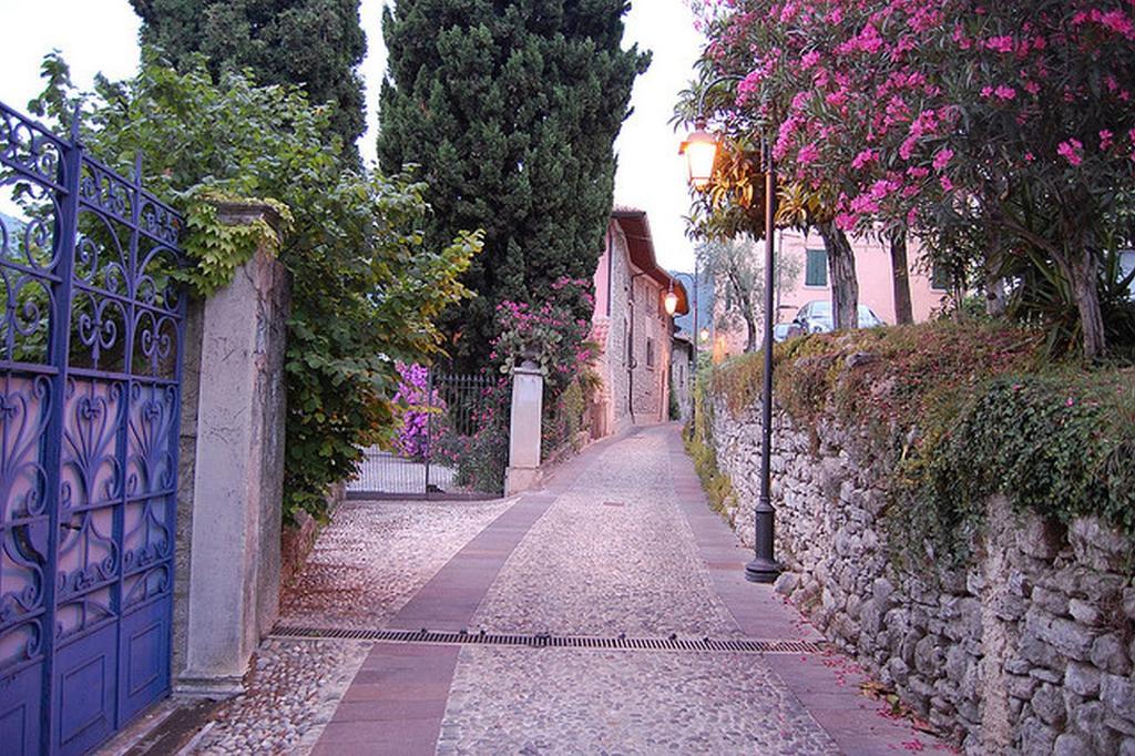 B&B Renzano Bedrooms Salo Exterior photo